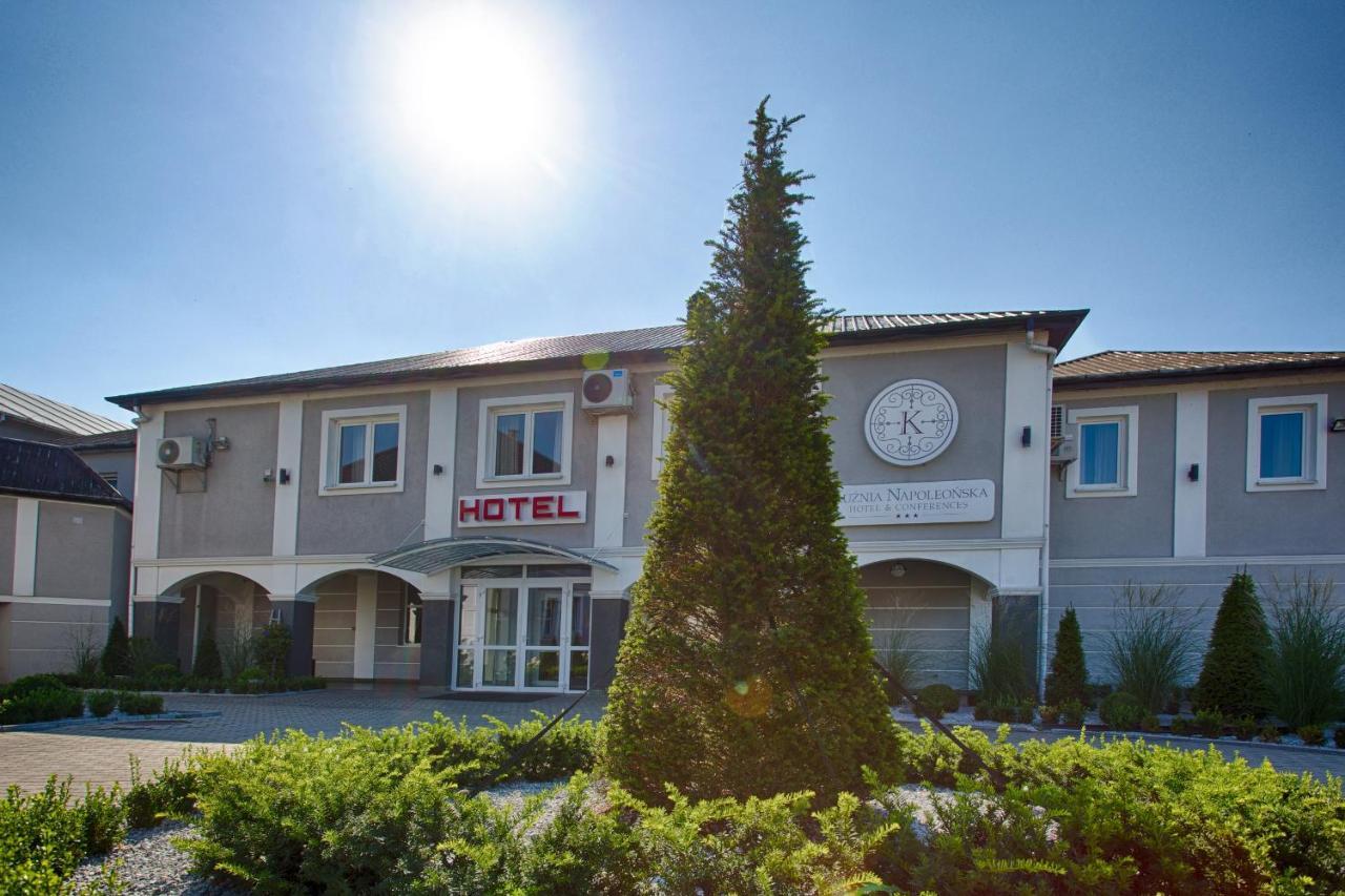 Hotel Kuznia Napoleonska Teresin Kültér fotó
