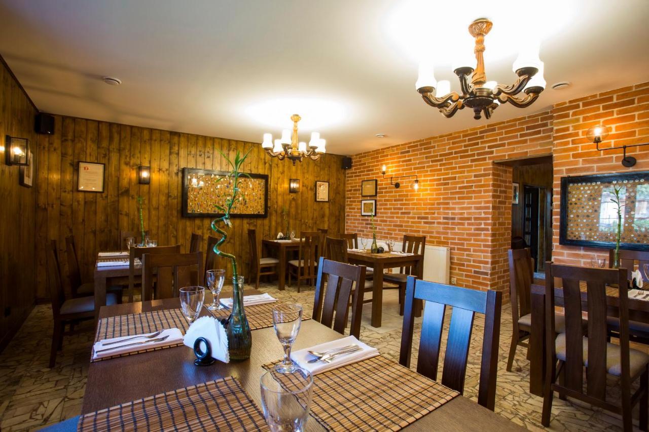 Hotel Kuznia Napoleonska Teresin Kültér fotó