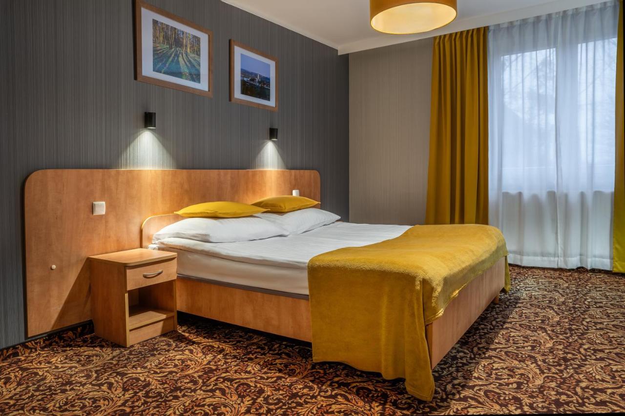 Hotel Kuznia Napoleonska Teresin Kültér fotó