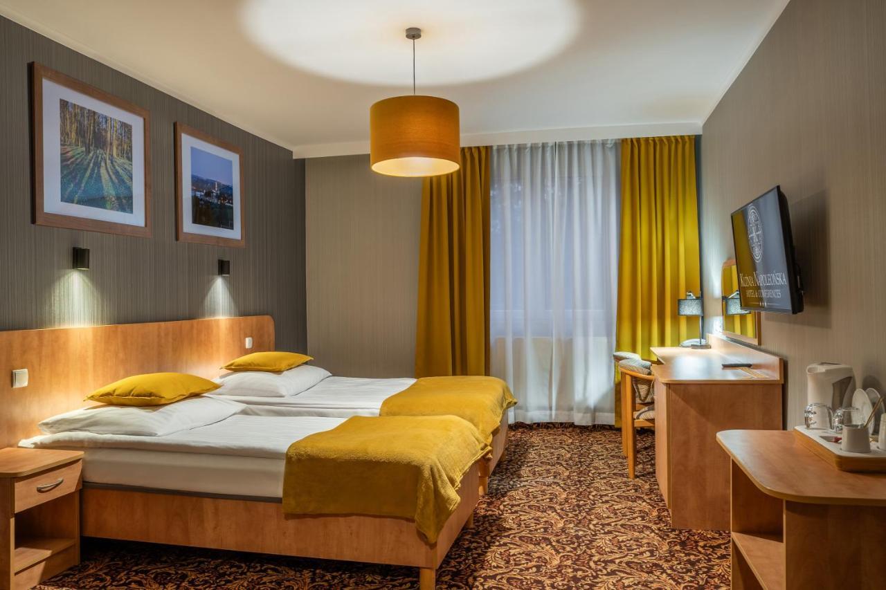 Hotel Kuznia Napoleonska Teresin Kültér fotó