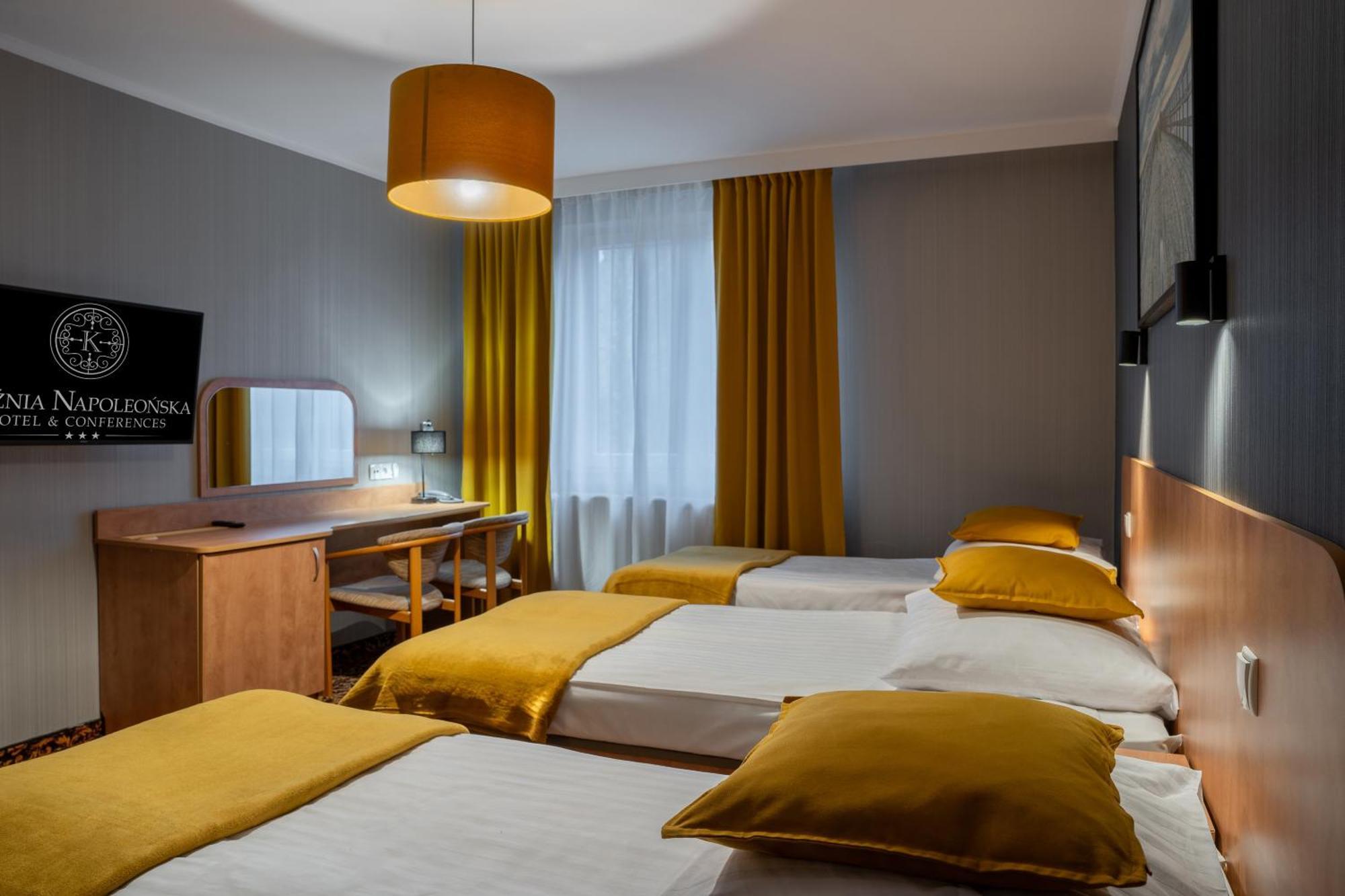 Hotel Kuznia Napoleonska Teresin Kültér fotó